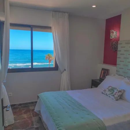 アパート Precioso Piso A Orillas Del Mar En *